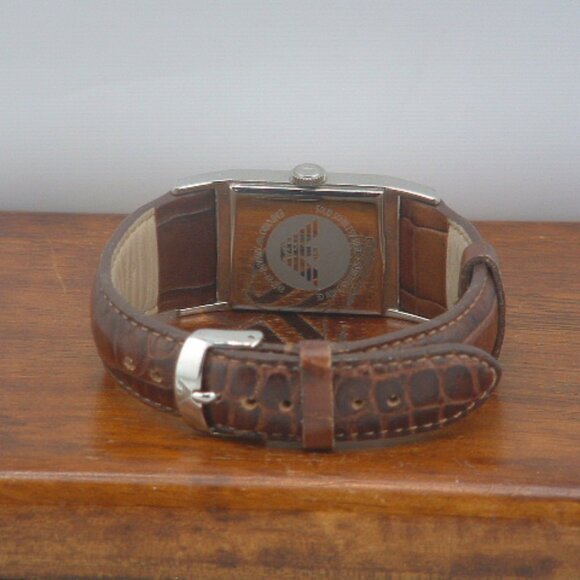 Pre-Owned Men’s Vintage Emporo Armani AR-0248 Leather Band Dress Watch - Picture 5 of 7
